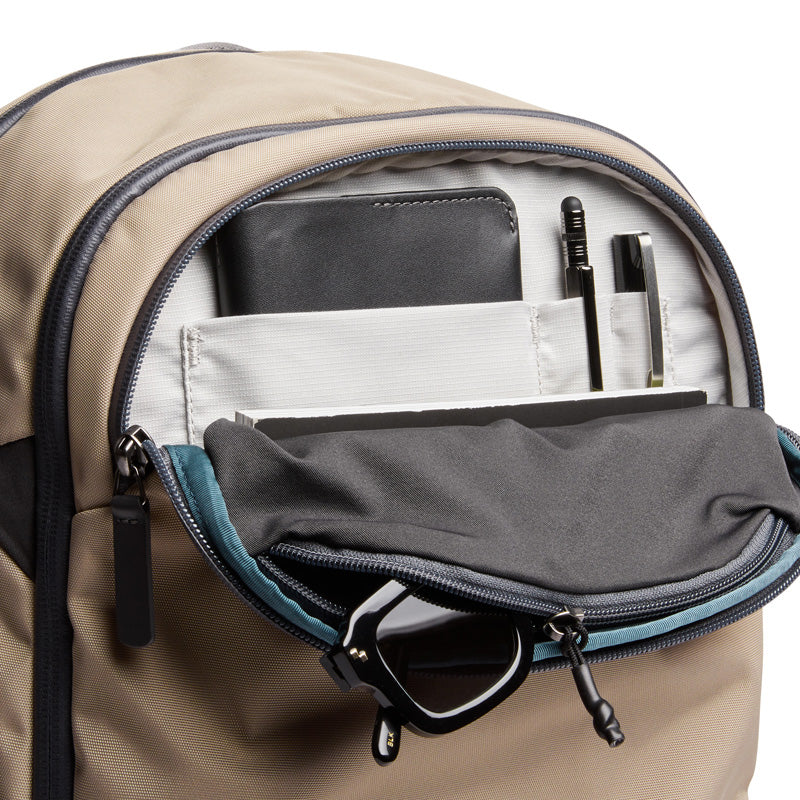 Bellroy Transit Workpack Pro 22L, Stone