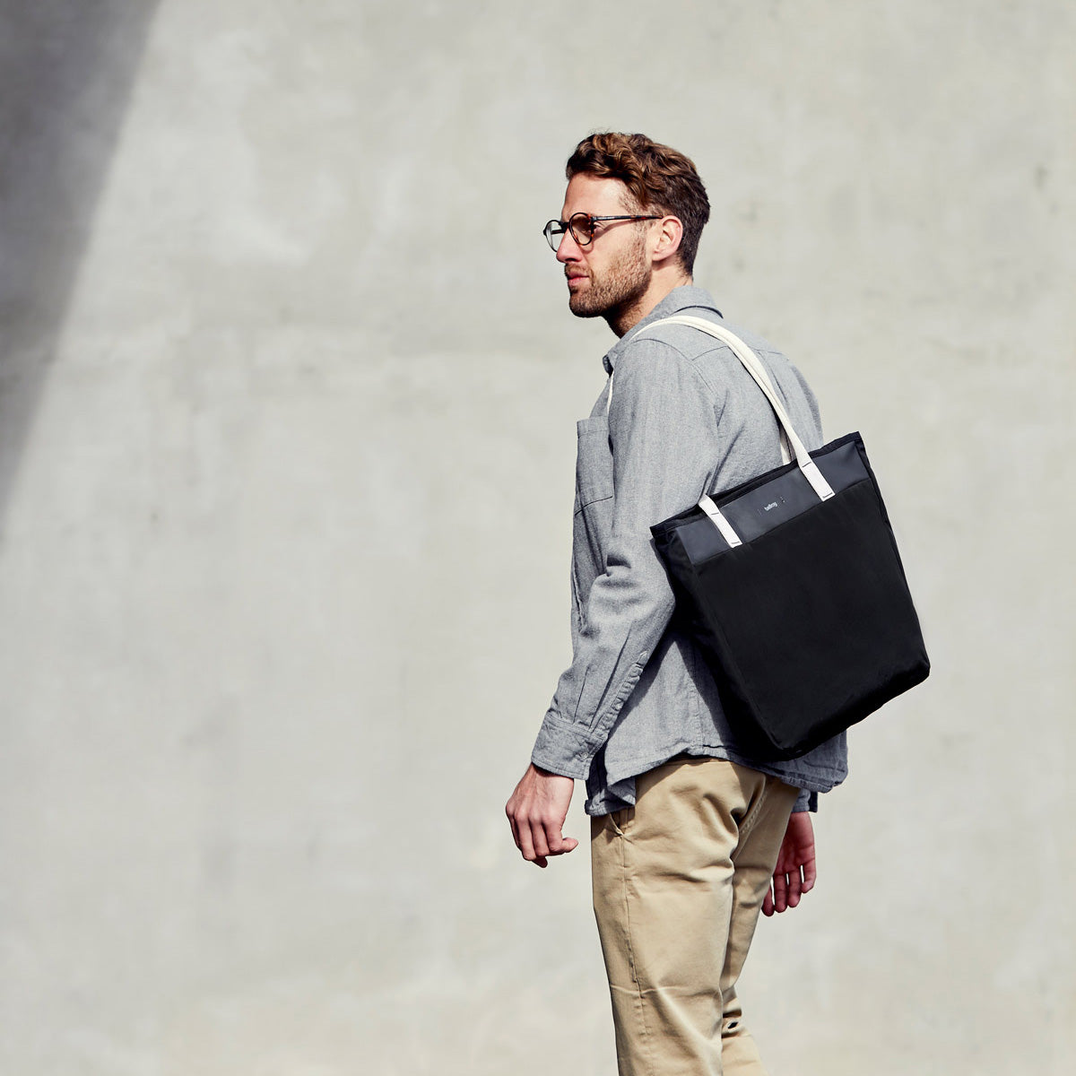 Bellroy Tokyo Tote Compact Premium Edition 12L, Black Sand