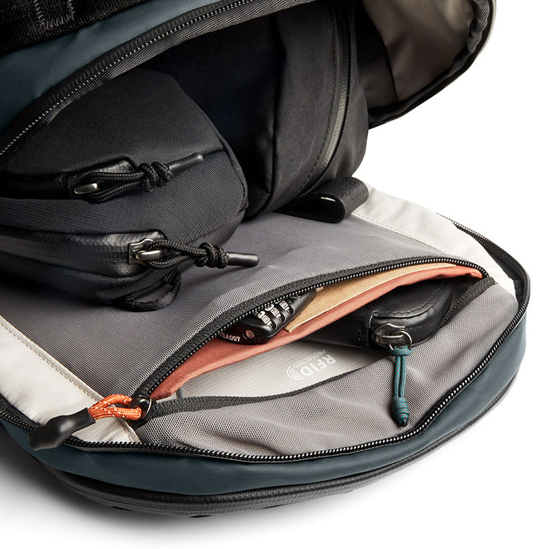 Bellroy Venture Travel Pack 26L, Deep Ocean