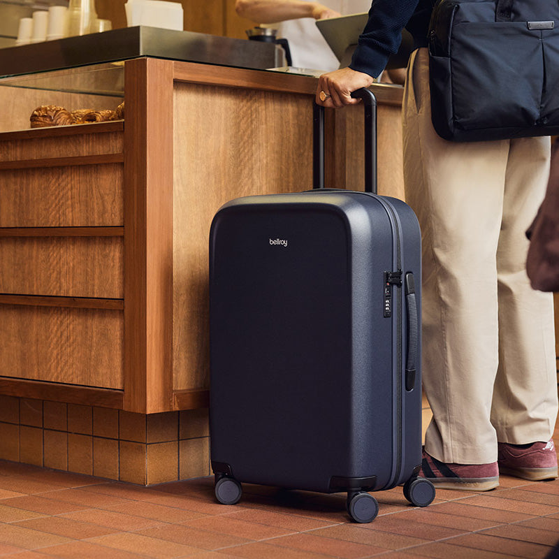 Bellroy Transit Check-In, Black
