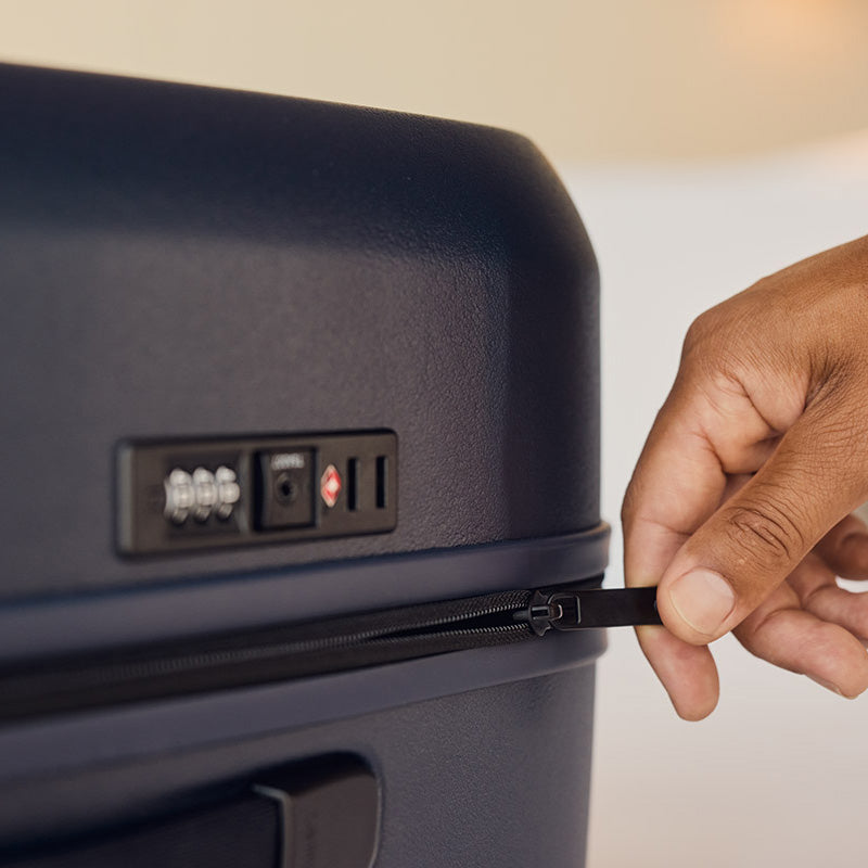 Bellroy Transit Check-In, Black