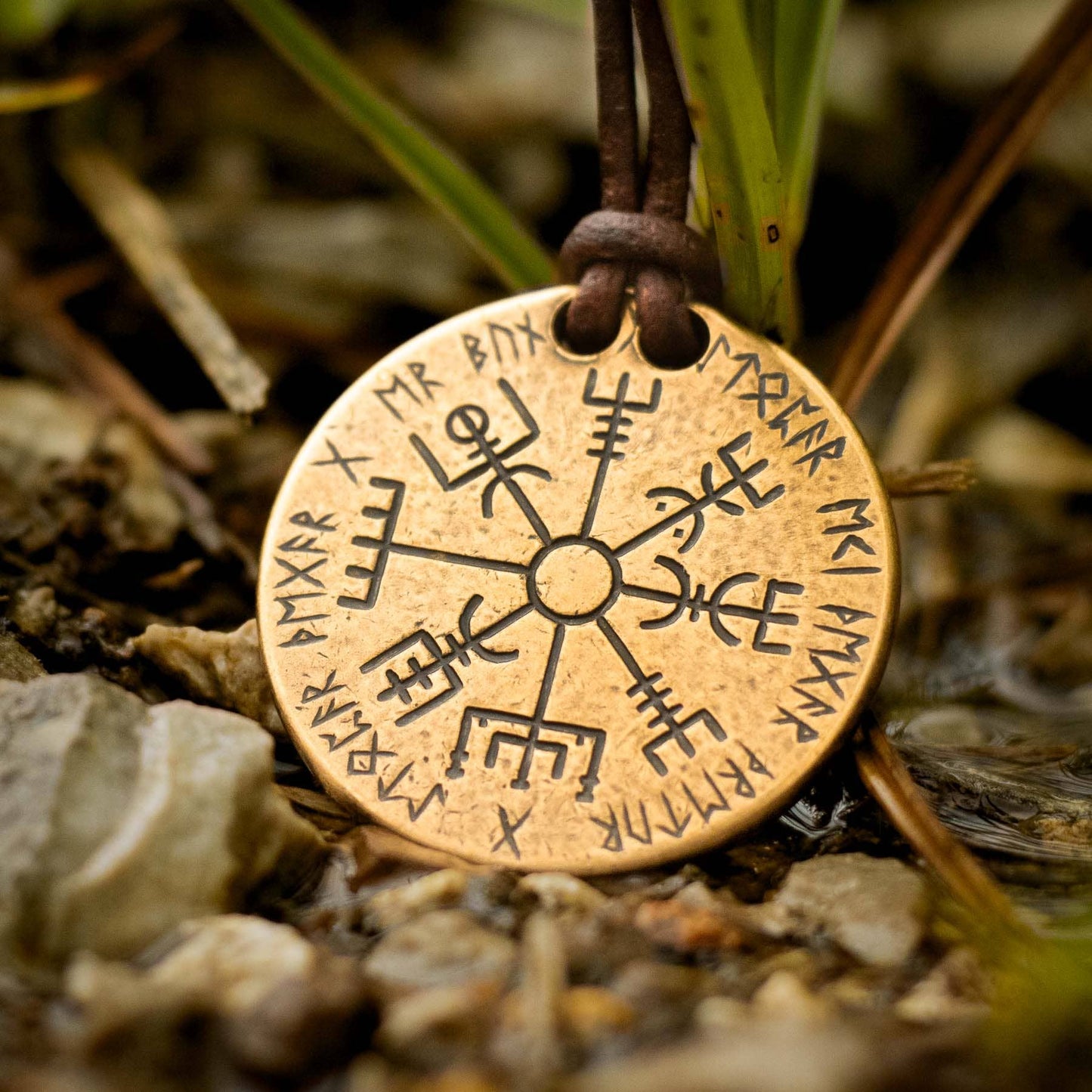 Shire Post Mint Vegvisir Norse Compass Bronze and Leather Necklace