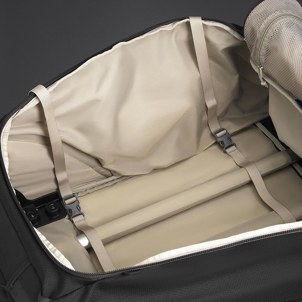 Osprey Daylite™ Wheeled Duffel 85, Black