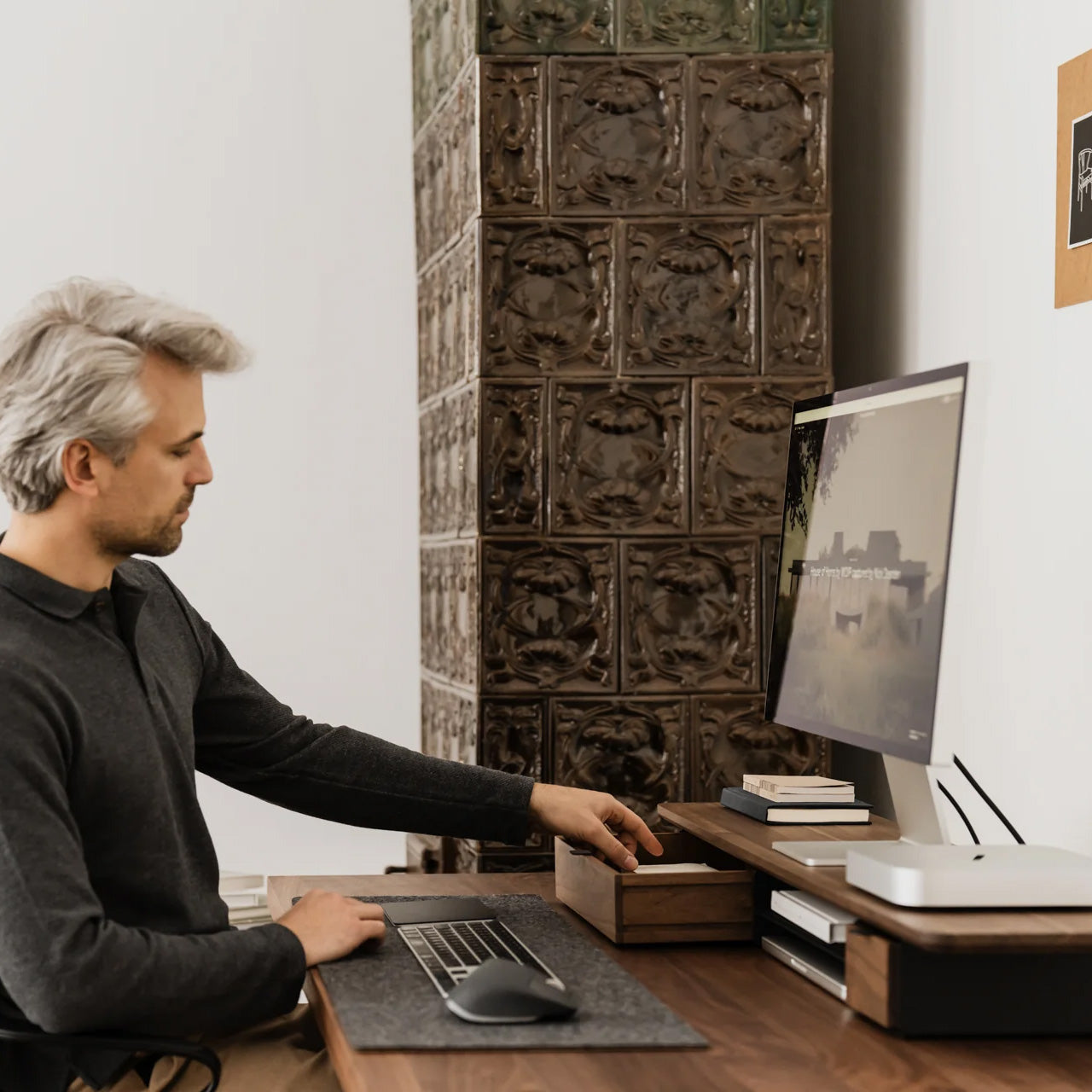 Oakywood Desk Shelf Pro Single Drawer, Walnut/Black