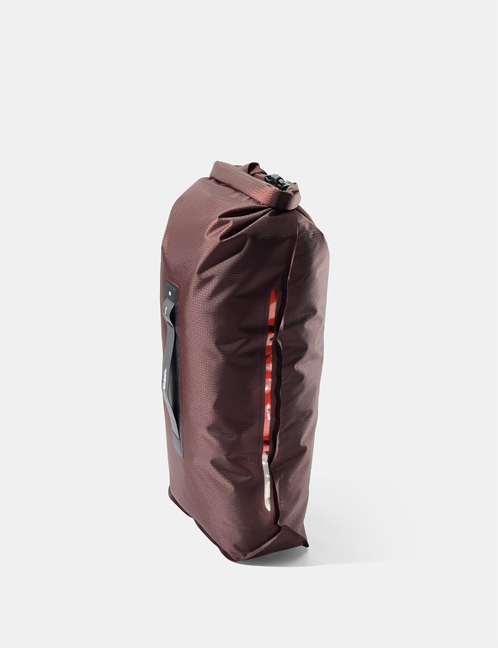 Matador FlatPak Drybag 8L V2, Garnet, produkt- og bruksbilde 3