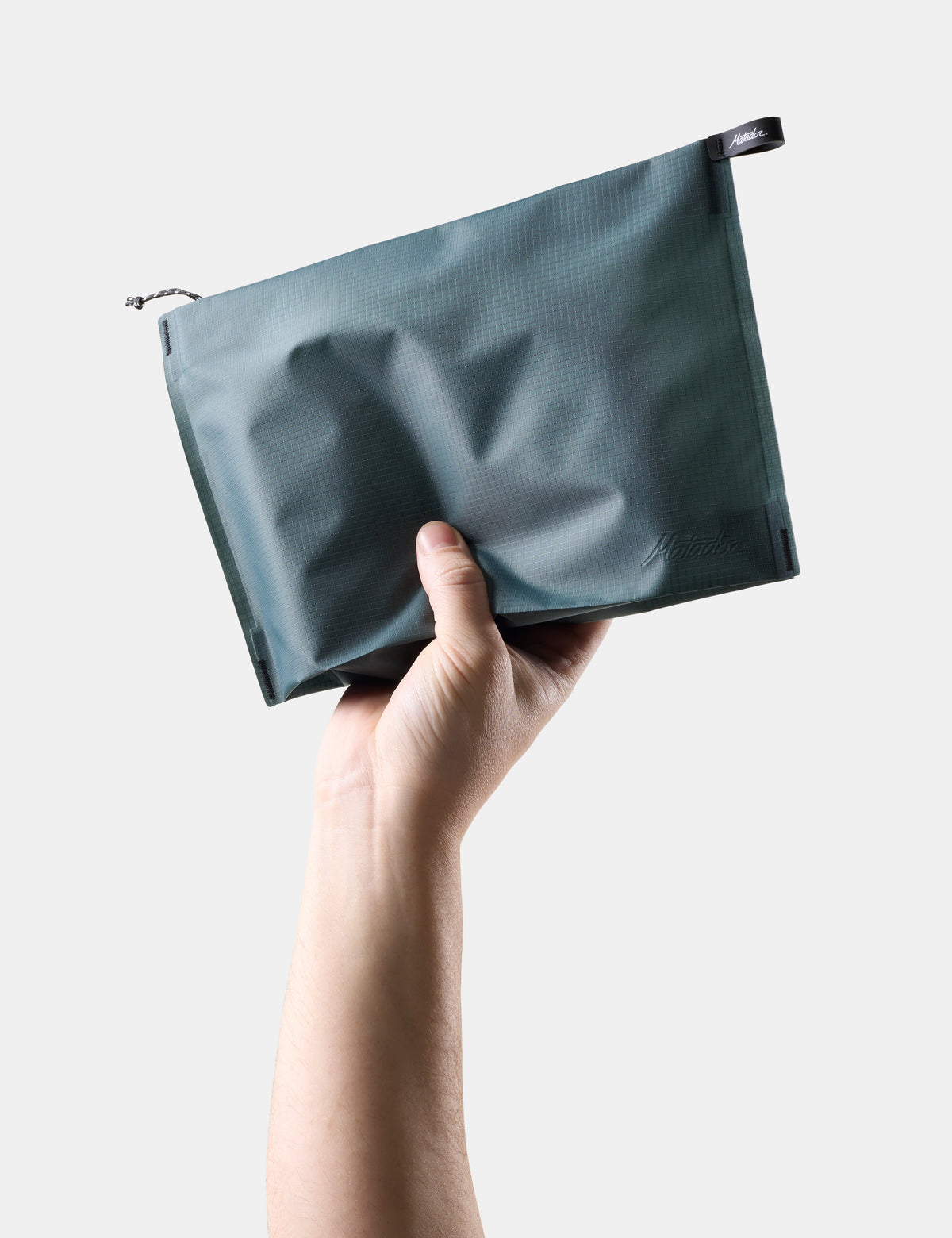 Matador FlatPak Zipper Toiletry Case V2, Juniper, produkt- og bruksbilde 1