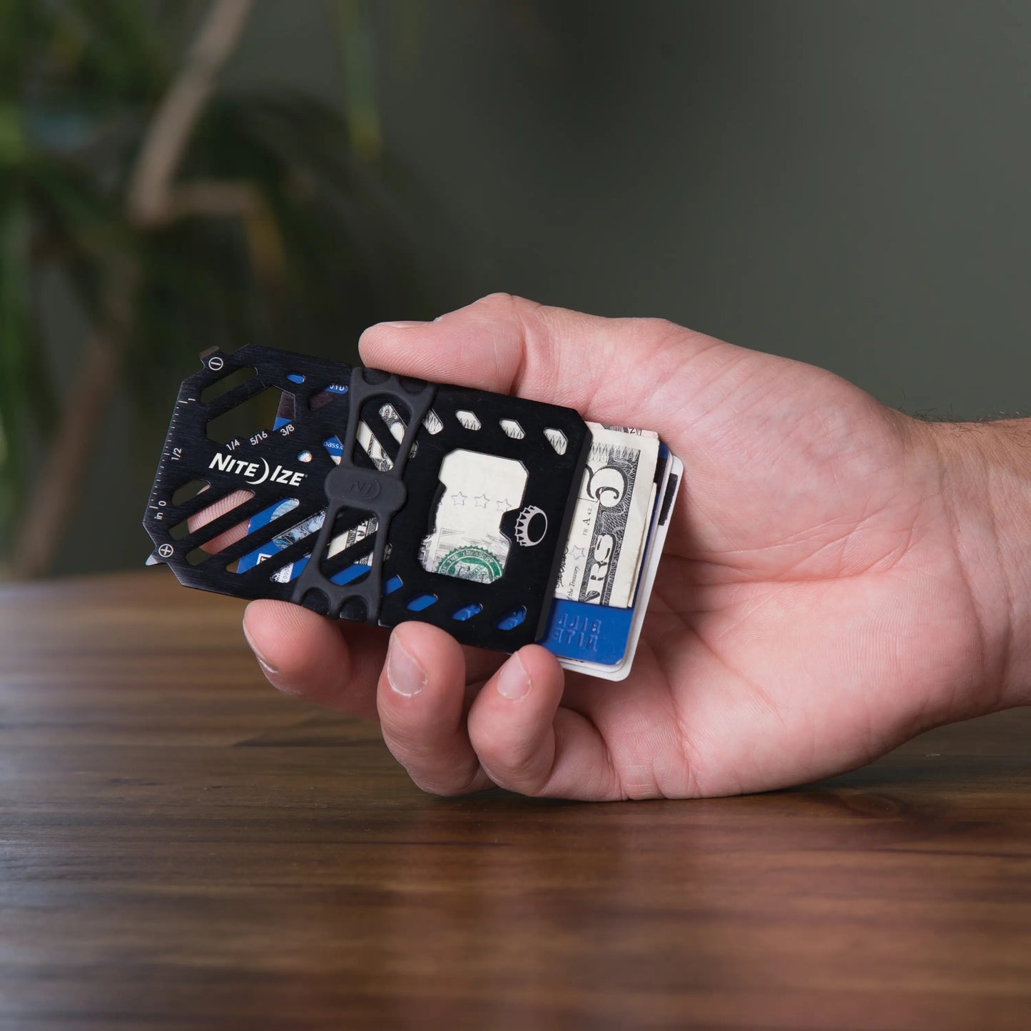 Nite Ize Financial Tool® Multi Tool Wallet, Black
