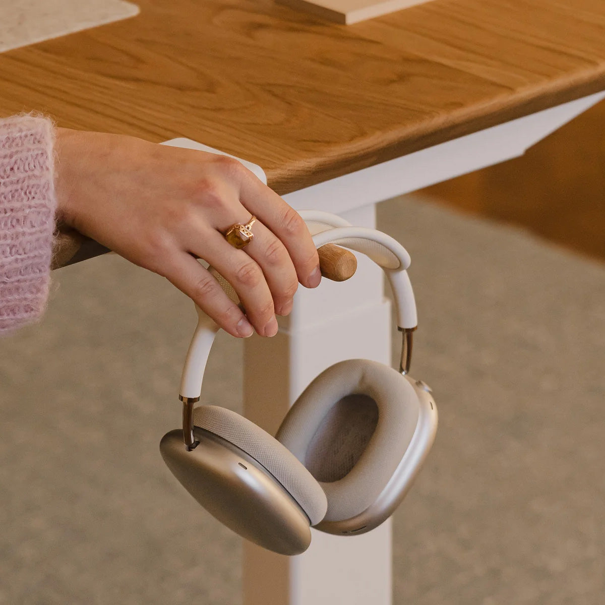 Oakywood Desk-Mounted Headphone Hook, Oak/Black