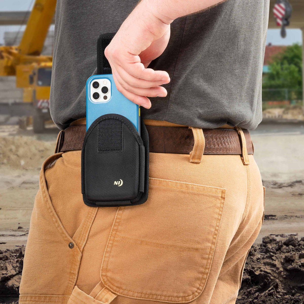Nite Ize Clip Case Hardshell™ Universal Rugged Holsters XL, Vertical