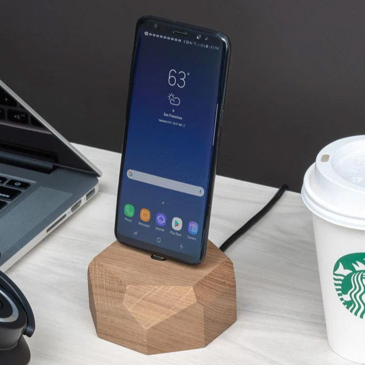 Oakywood Smartphone Dock USB-C, Oak