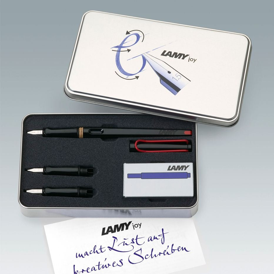 LAMY joy i et skrivemiljø. Øvrig tilbehør følger ikke med.