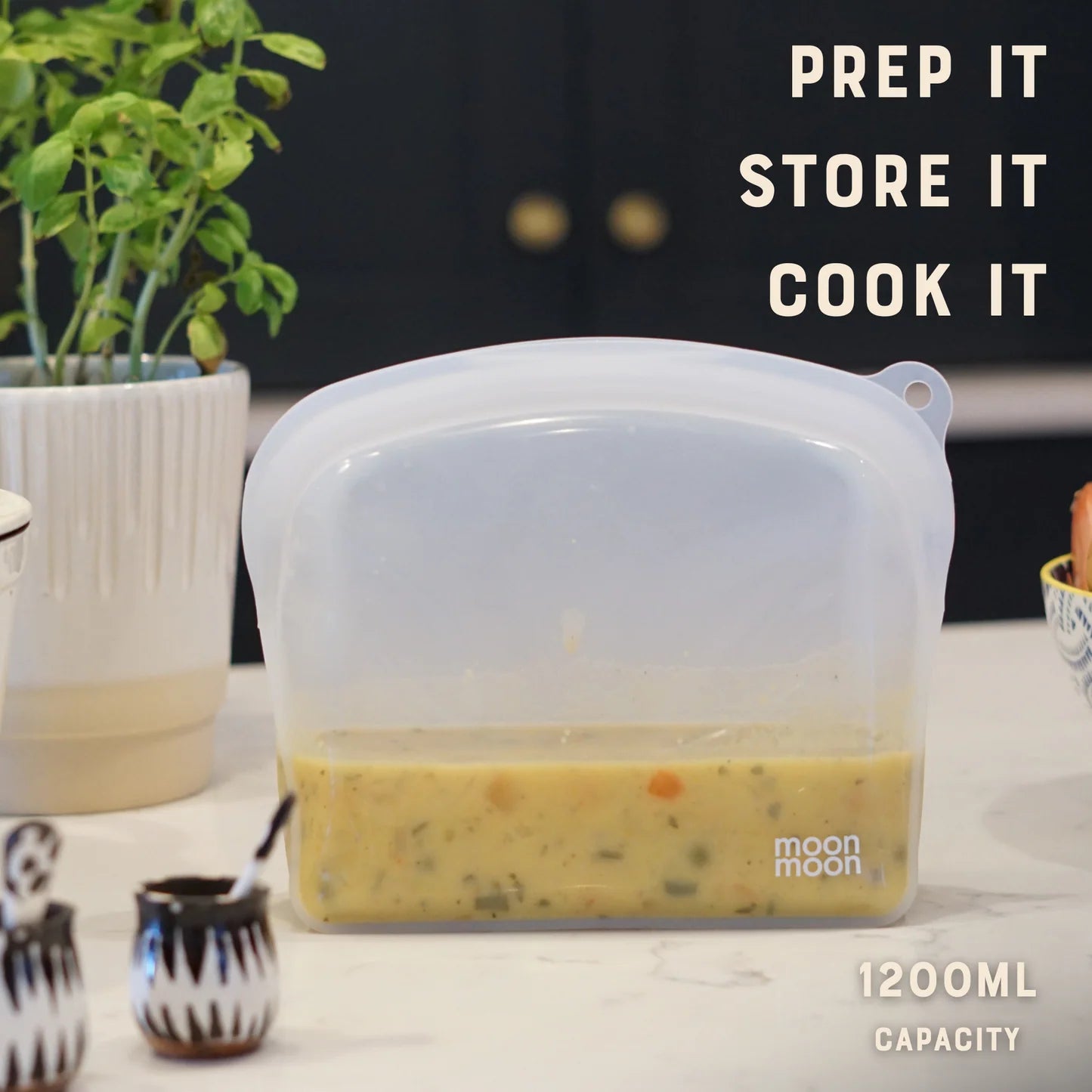 Moonmoon Reusable Silicone Freezer Bags Free-Standing 1200ml Set of 2, Clear