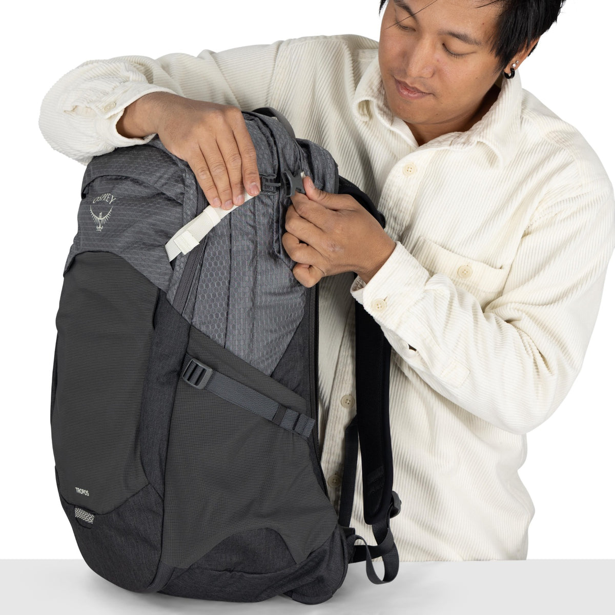 Osprey Tropos 32 Backpack i Phantom Grey Heather, detaljbilde