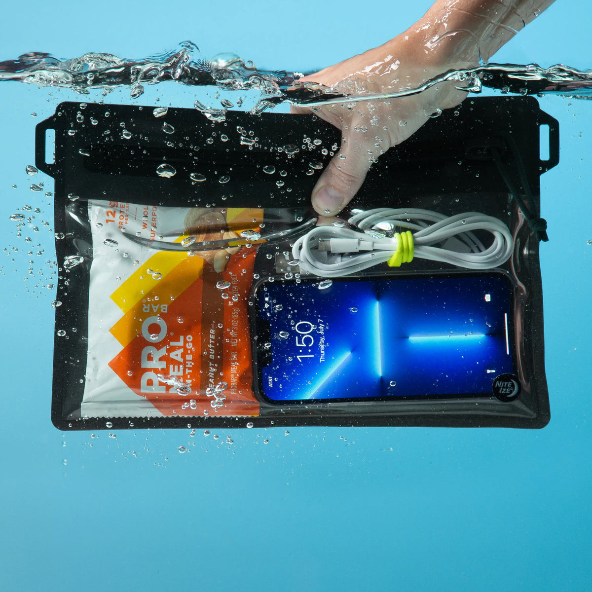 Nite Ize RunOff® Waterproof Travel Pouch, Medium