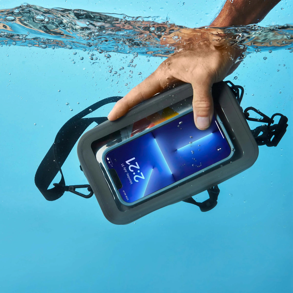 Nite Ize RunOff® Waterproof Hip Pack, Blue