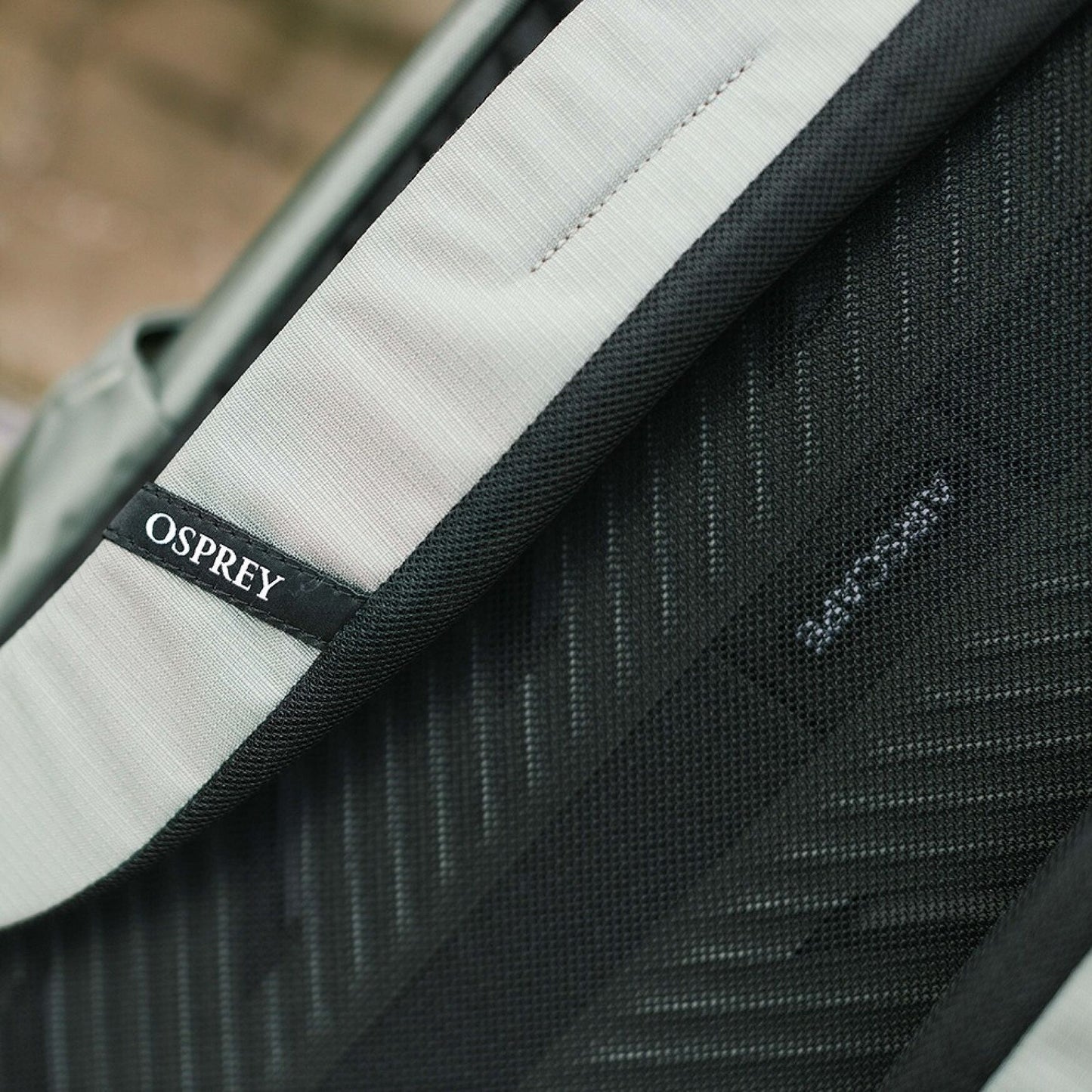 Osprey Astronova, Soundwave Grey