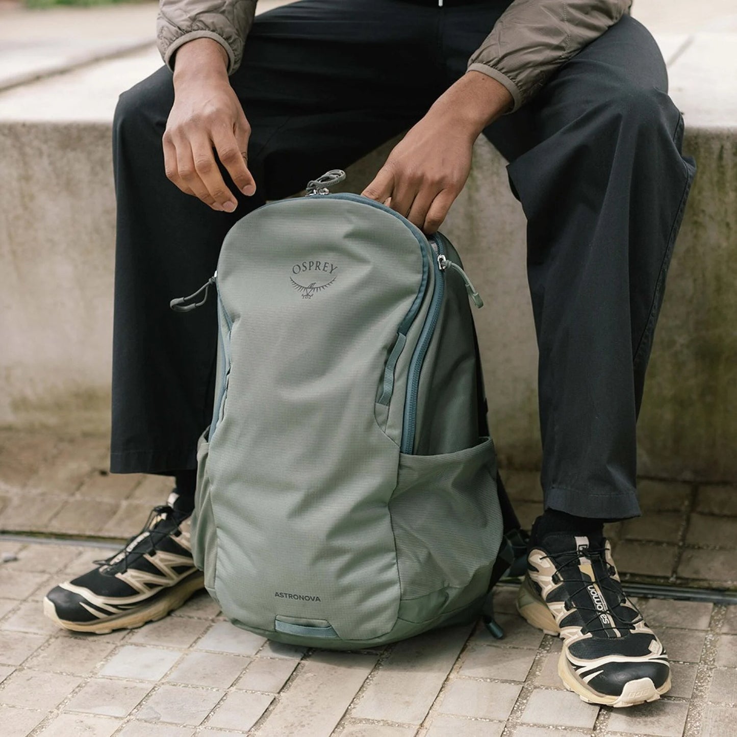 Osprey Astronova, Soundwave Grey