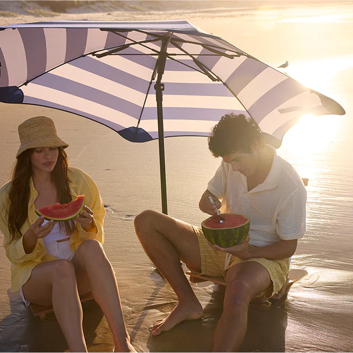 Blunt Umbrella Beach, Sea
