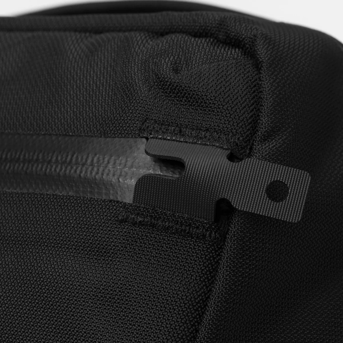 Black Ember Grip Sling 09 Embertex™ Pfas Free 9L, Jet Black