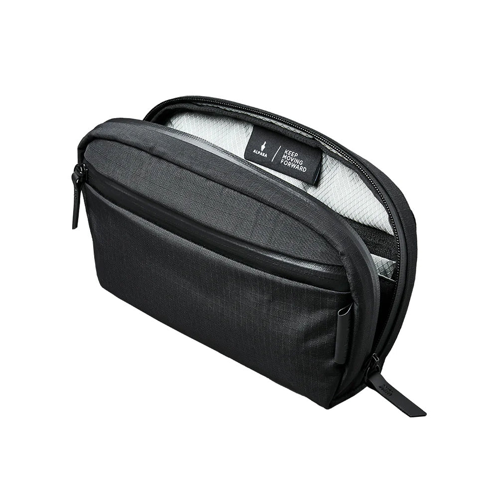 ALPAKA Toiletry Bag, Black