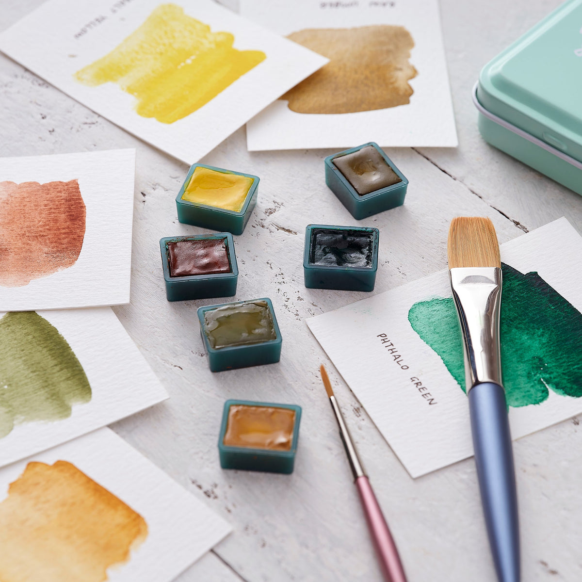 Tom’s Studio Landscape Watercolour Collection, akvarellfarger og reiseskrin i bruk