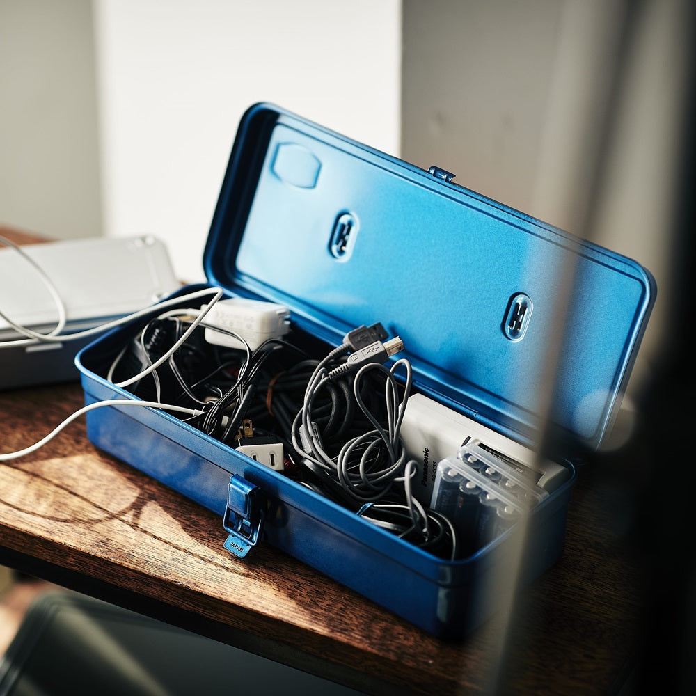TOYO STEEL T-320 Blue, åpen med kabler og elektronikk