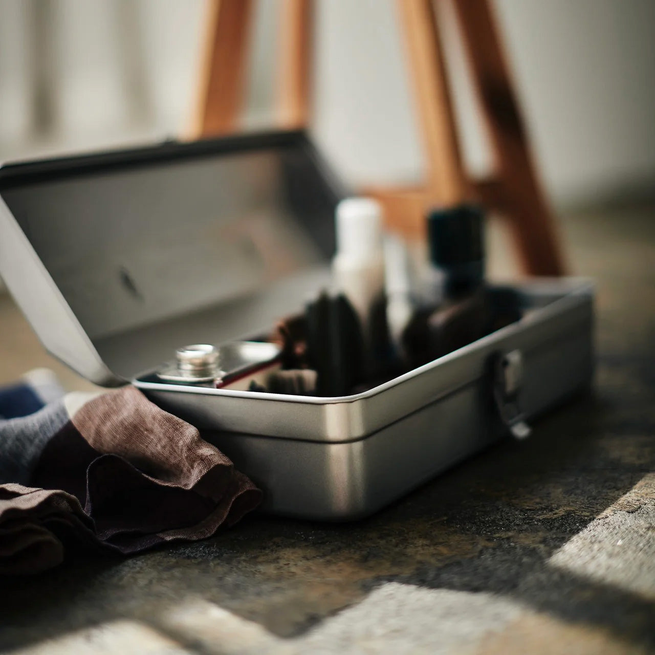 TOYO STEEL Camber-top Toolbox Y-350 SV, Silver