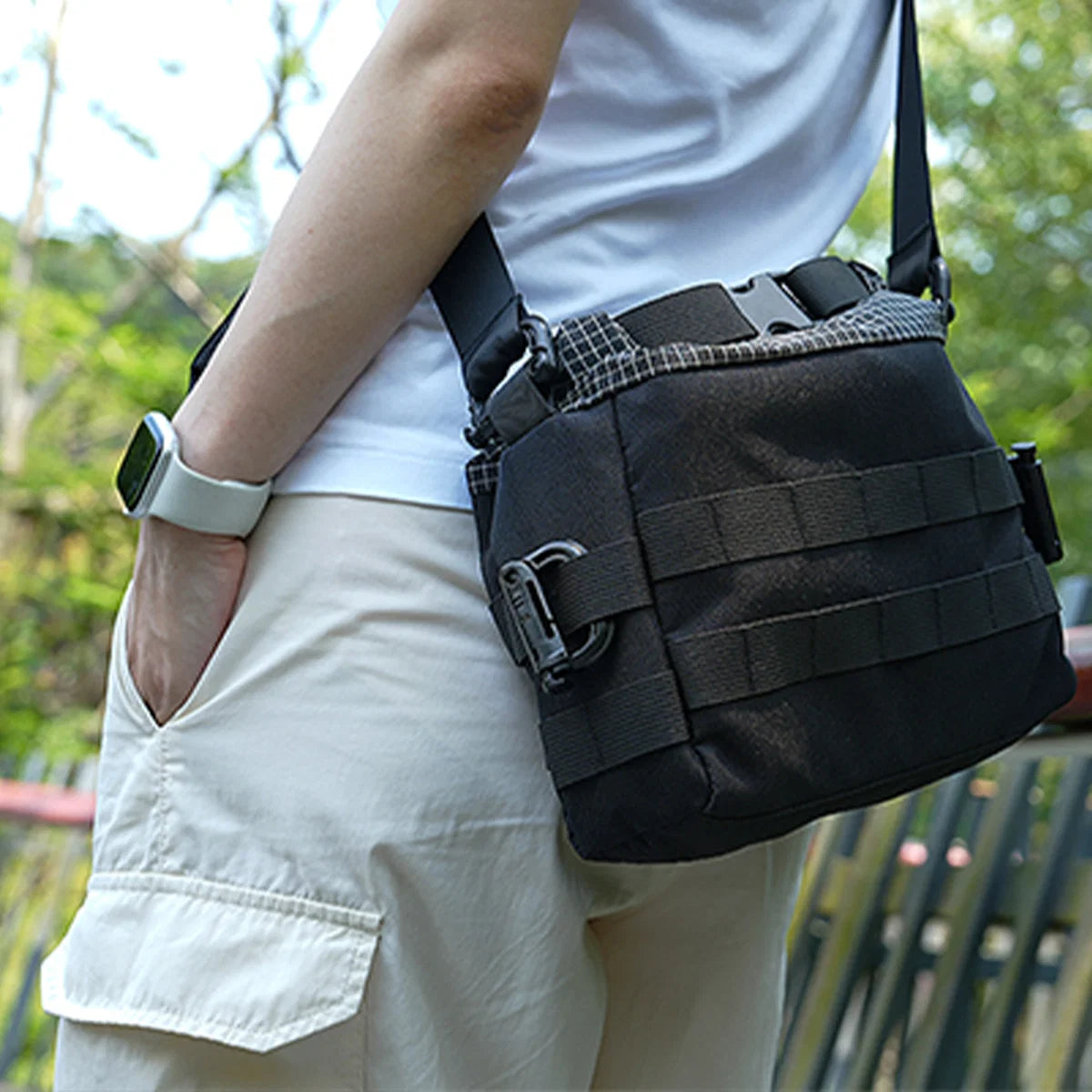 Viperade CHS5 EDC Sling Bag, Black